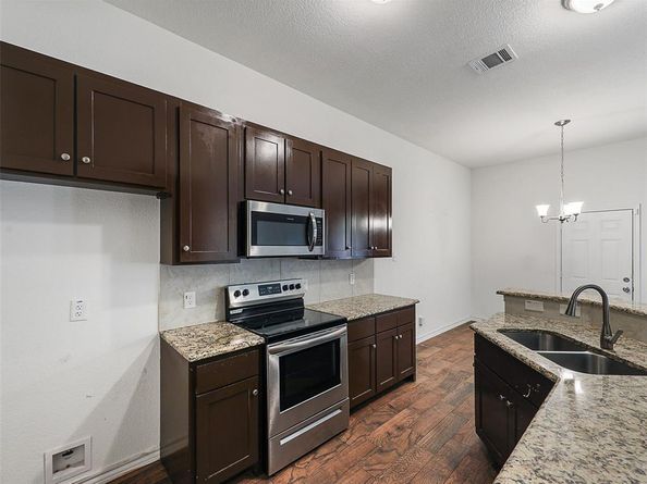 3101  Eastcrest Court , Fort Worth Texas 76105