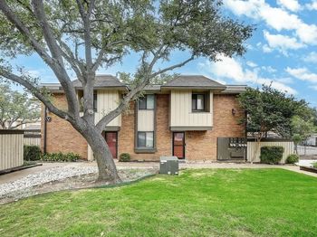 2804  Escada Drive 