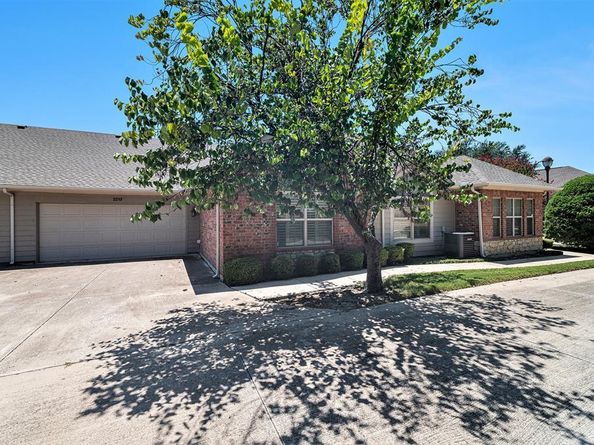 3250  Rosemeade Drive  2213, Fort Worth Texas 76116