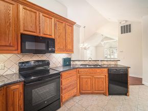 3250  Rosemeade Drive  2213, Fort Worth Texas 76116