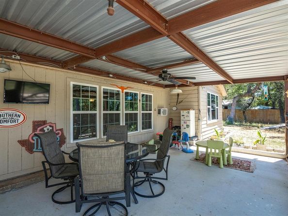 715  Lakeside Drive , Azle Texas 76020