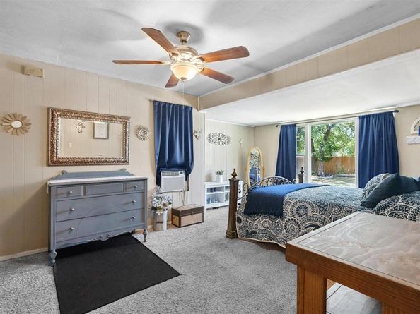 715  Lakeside Drive , Azle Texas 76020
