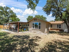 715  Lakeside Drive , Azle Texas 76020