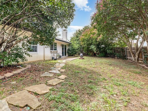 1700  Delaford Circle , Carrollton Texas 75007