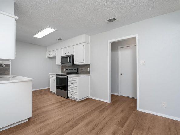 1617 S Timber Court , Benbrook Texas 76126
