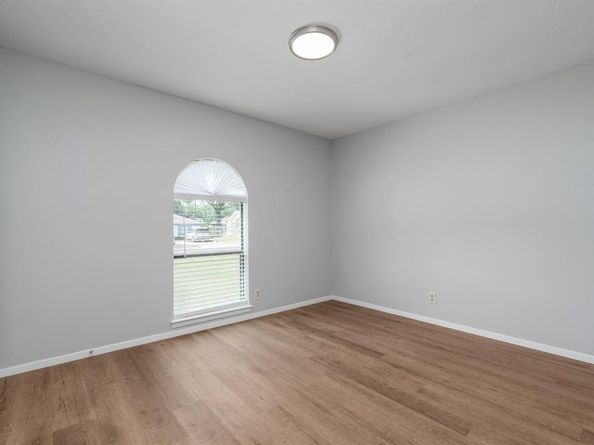 1617 S Timber Court , Benbrook Texas 76126