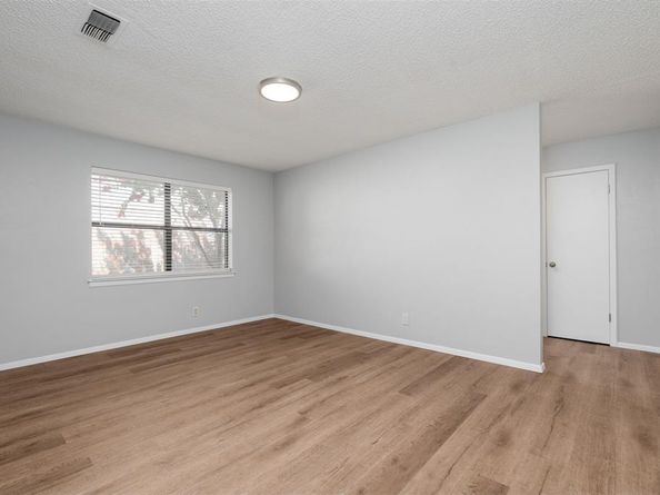 1617 S Timber Court , Benbrook Texas 76126