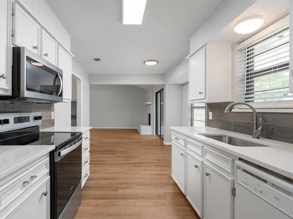 1617 S Timber Court , Benbrook Texas 76126