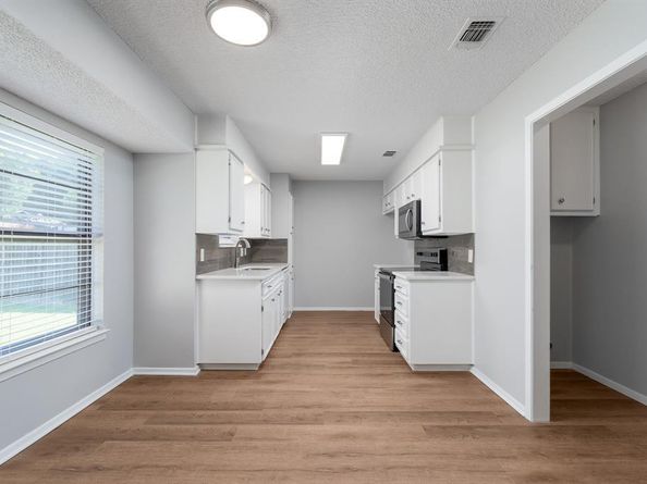 1617 S Timber Court , Benbrook Texas 76126