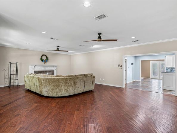7324  Old Mill Run , Fort Worth Texas 76133