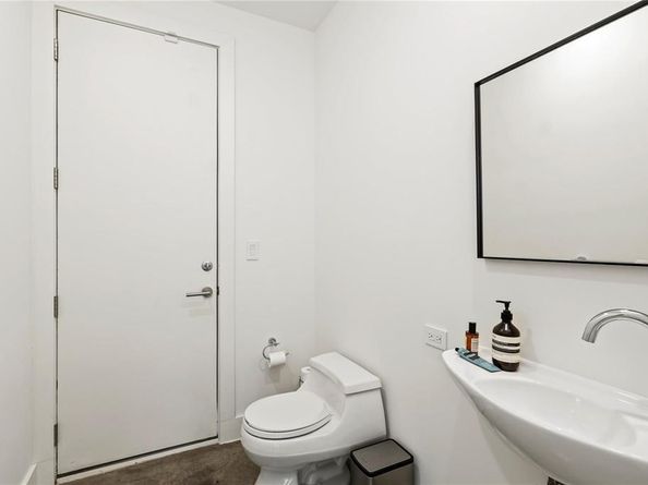 6  Vanguard Way , Dallas Texas 75243