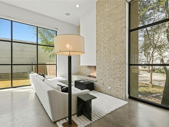 6  Vanguard Way , Dallas Texas 75243