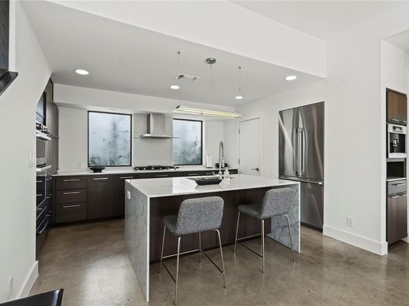 6  Vanguard Way , Dallas Texas 75243