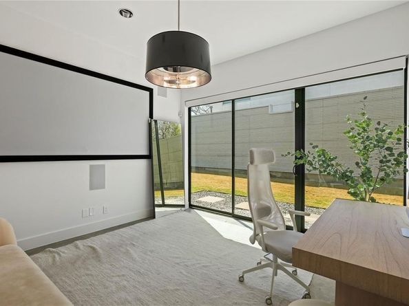 6  Vanguard Way , Dallas Texas 75243