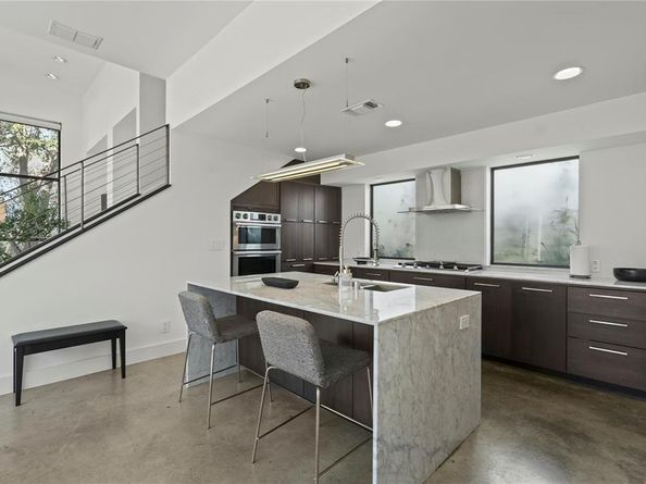 6  Vanguard Way , Dallas Texas 75243