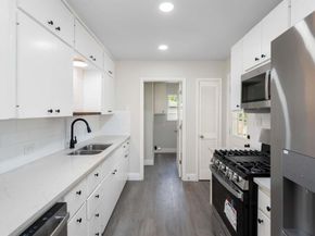 6453  Drury Lane , Fort Worth Texas 76116