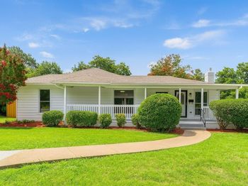 6453  Drury Lane 