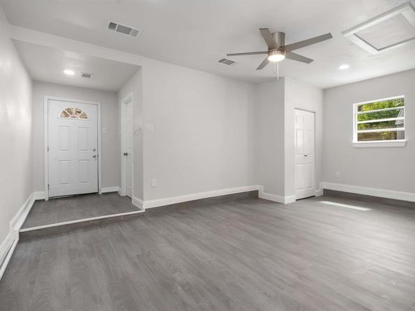 6453  Drury Lane , Fort Worth Texas 76116