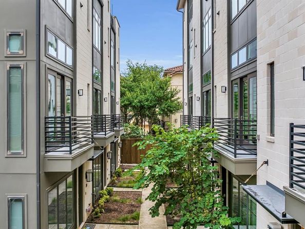 3200  Ross Avenue  40, Dallas Texas 75204