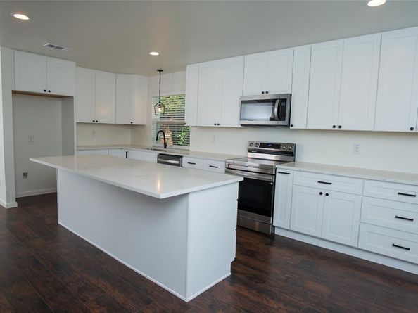 2214  Roundrock Drive , Carrollton Texas 75007