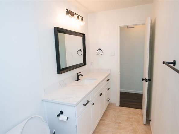 2214  Roundrock Drive , Carrollton Texas 75007