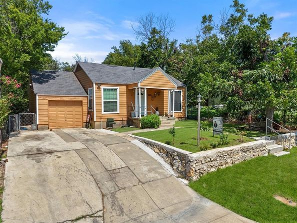 2821  Burchill Road S, Fort Worth Texas 76105