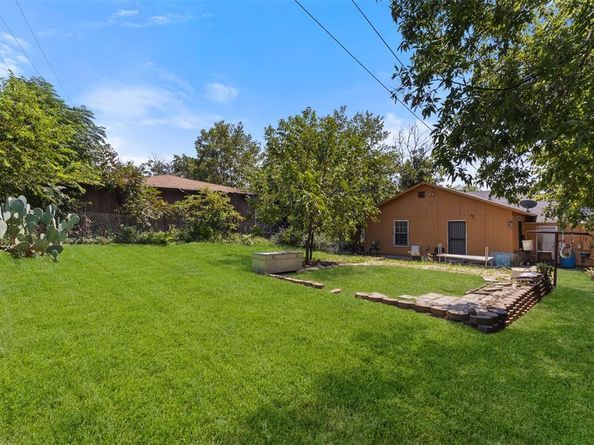 2821  Burchill Road S, Fort Worth Texas 76105