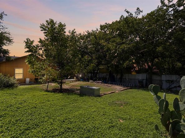2821  Burchill Road S, Fort Worth Texas 76105