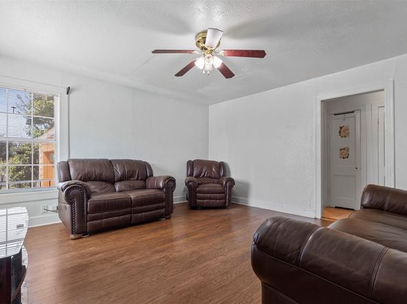 2821  Burchill Road S, Fort Worth Texas 76105