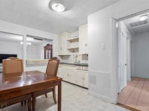 2821  Burchill Road S, Fort Worth Texas 76105