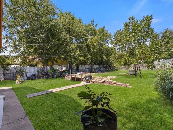2821  Burchill Road S, Fort Worth Texas 76105