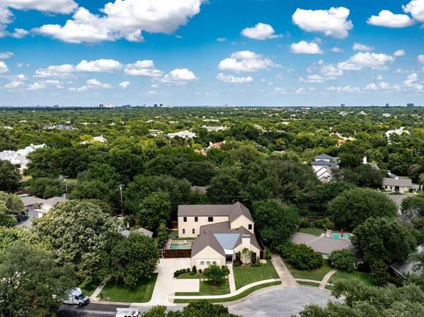 10510  Les Jardins Drive , Dallas Texas 75229