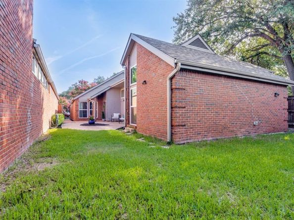 6735  Northcreek Lane , Dallas Texas 75240