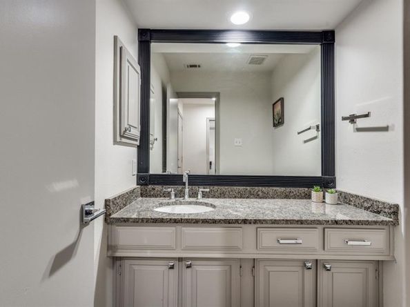 6735  Northcreek Lane , Dallas Texas 75240