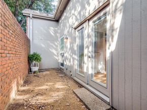 6735  Northcreek Lane , Dallas Texas 75240