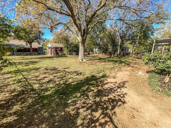 3517  Jane Lane , Haltom City Texas 76117