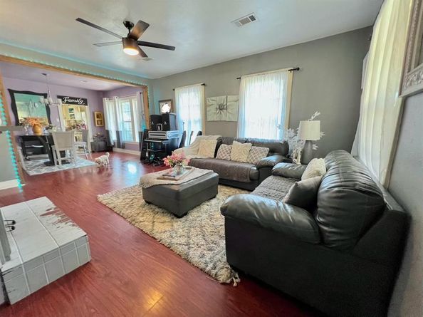 1004 W Avenue D  , Garland Texas 75040