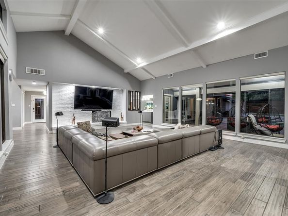 6212  Emeraldwood Place , Dallas Texas 75254