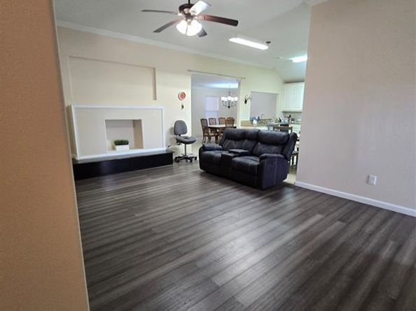 1121  Sam Houston Drive , Garland Texas 75042