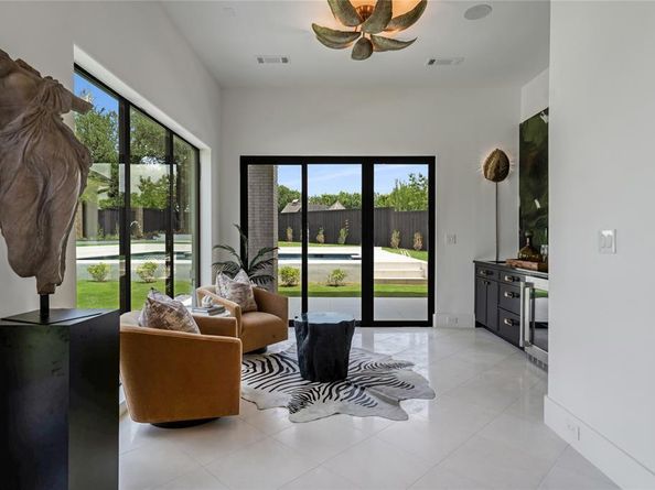 5615  Lobello Drive , Dallas Texas 75229