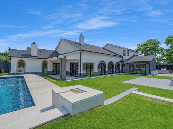5615  Lobello Drive , Dallas Texas 75229