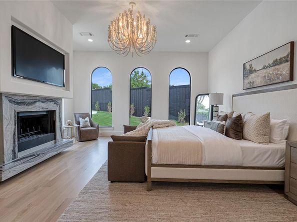 5615  Lobello Drive , Dallas Texas 75229