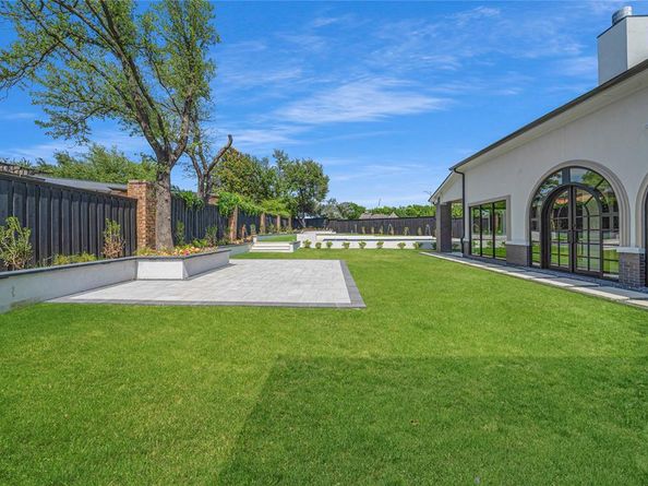 5615  Lobello Drive , Dallas Texas 75229