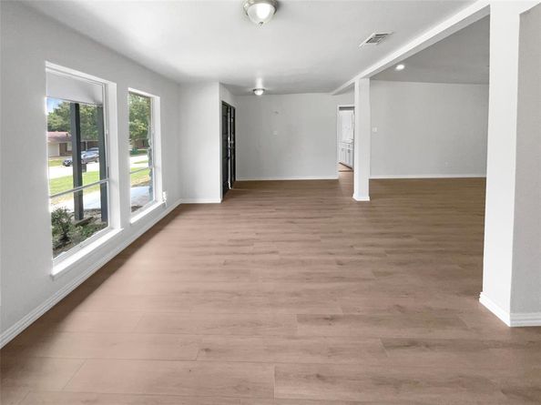 3925  Wedgworth Road S, Fort Worth Texas 76133