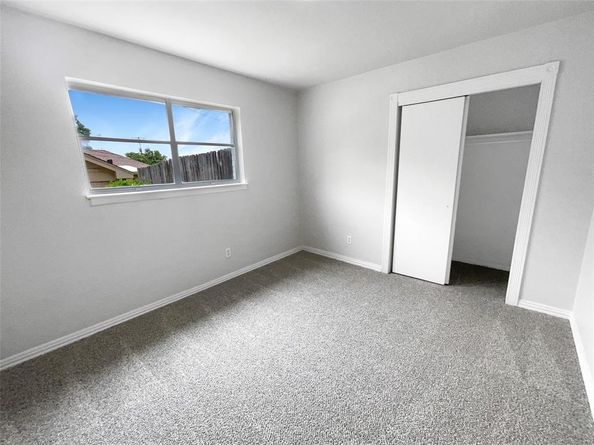 3925  Wedgworth Road S, Fort Worth Texas 76133