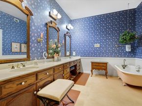 2201  Oak Knoll Court , Colleyville Texas 76034