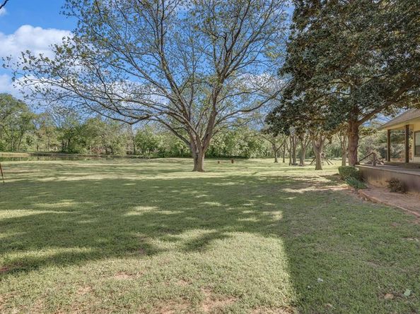 2201  Oak Knoll Court , Colleyville Texas 76034