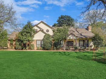2201  Oak Knoll Court 
