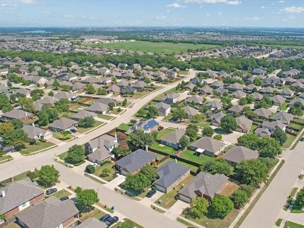 405  Northbrook Avenue , Oak Point Texas 75068