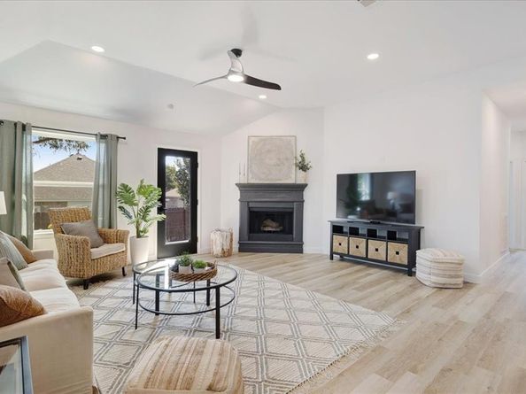 405  Northbrook Avenue , Oak Point Texas 75068